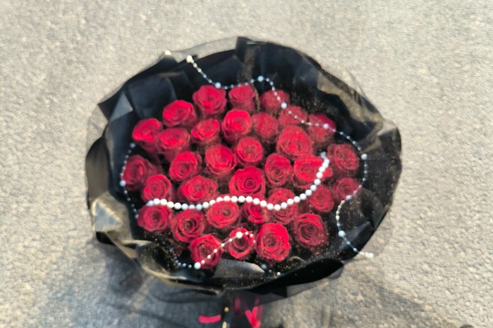 1756433625282672.jpg 33朵玫瑰代表着什么意思